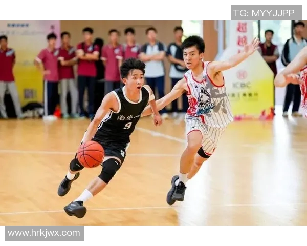 篮球场上的魅力男神明星帅哥照片集锦尽显风采与青春活力